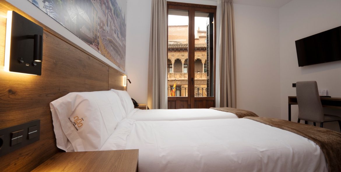 00db3ad5-71d1-435a-920f-441eadccd436