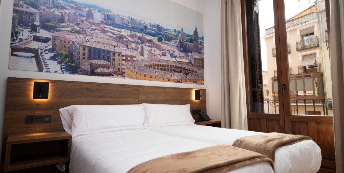 652dcbd3-46d6-47ad-896b-58a63b8eaecb