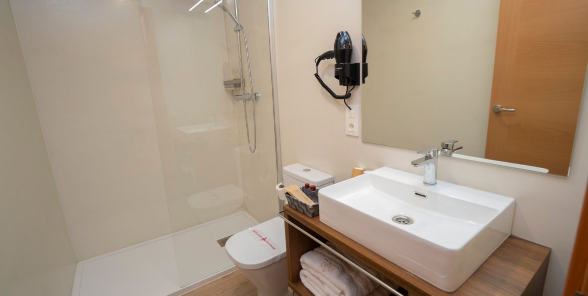 9e19363c-3648-4561-8f45-d578508901d8